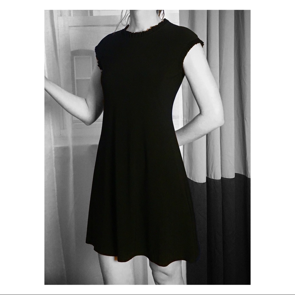 Little black dress with T-shirt sleeve frill